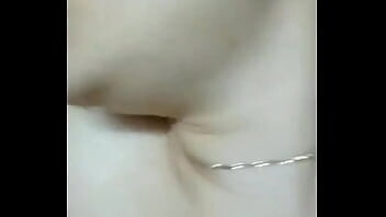 เปิดซิงลูกสาวพ่อเลี้ยงขนหียังไม่มีขาวอวบนมสวยเอามันส์ควยจัง