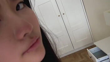 คลิปสาว18วัยกำลังอยากลองแอบเย็ดกับสามีใหม่แม่ตัวเองครางเสียว