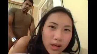 Young Thai คลิปเสียวน้องแพนสาวอิสาน โดนแขกควยยักษ์ เย็ดเสียว ตอนทำงานหมอนวดพัทยา